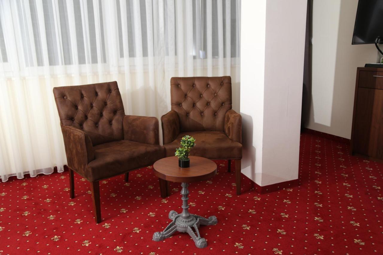 City Hotel Prizren Exterior foto