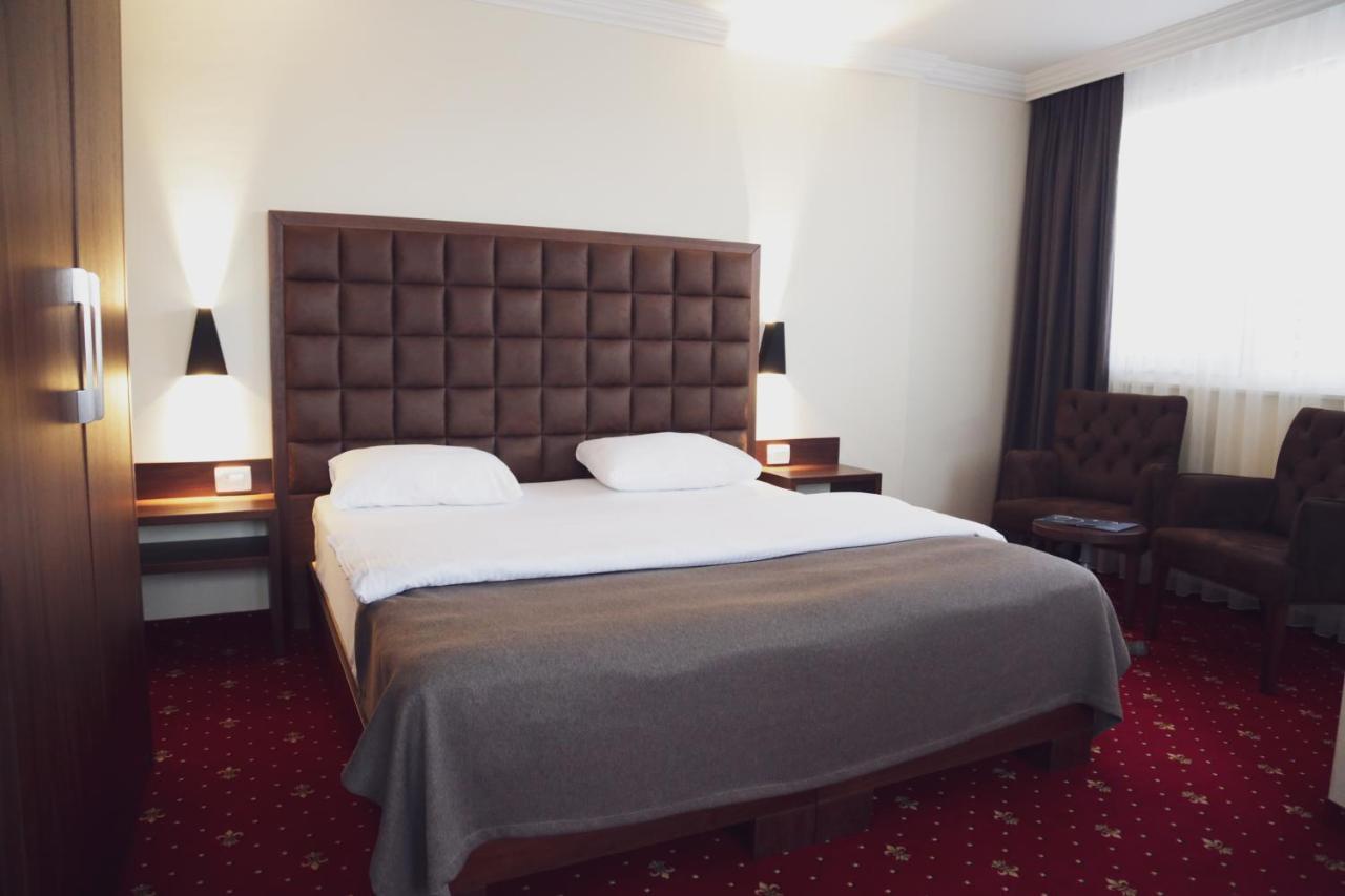 City Hotel Prizren Exterior foto