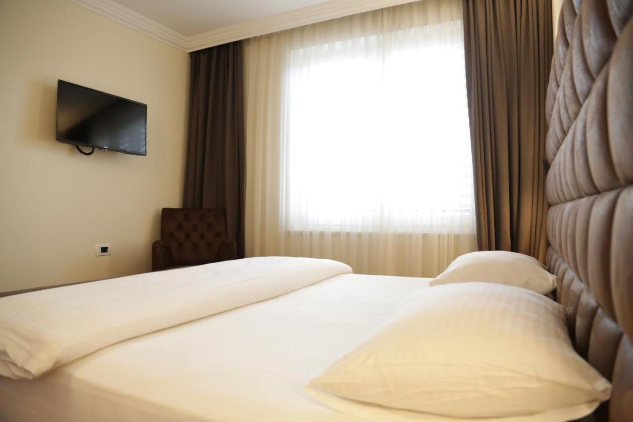 City Hotel Prizren Exterior foto