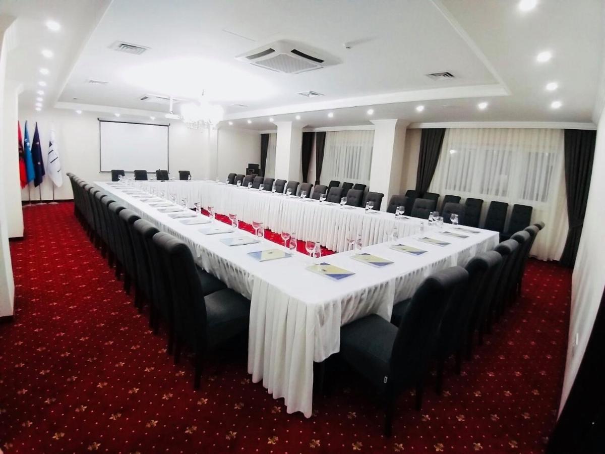 City Hotel Prizren Exterior foto